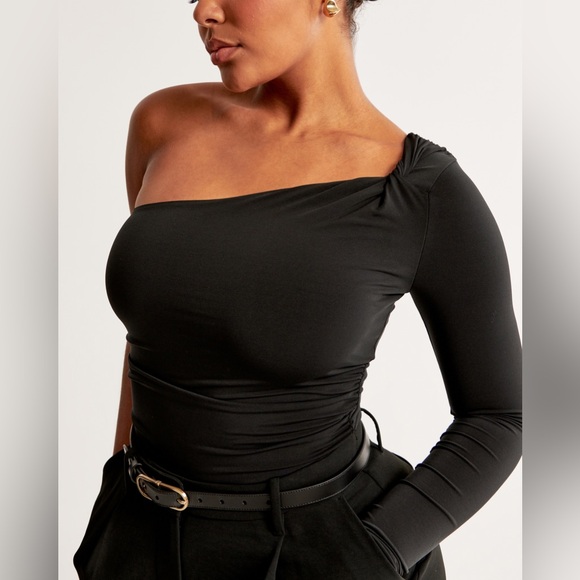 NWT Abercrombie Burgundy One-Shoulder Bodysuit - Picture 2 of 13